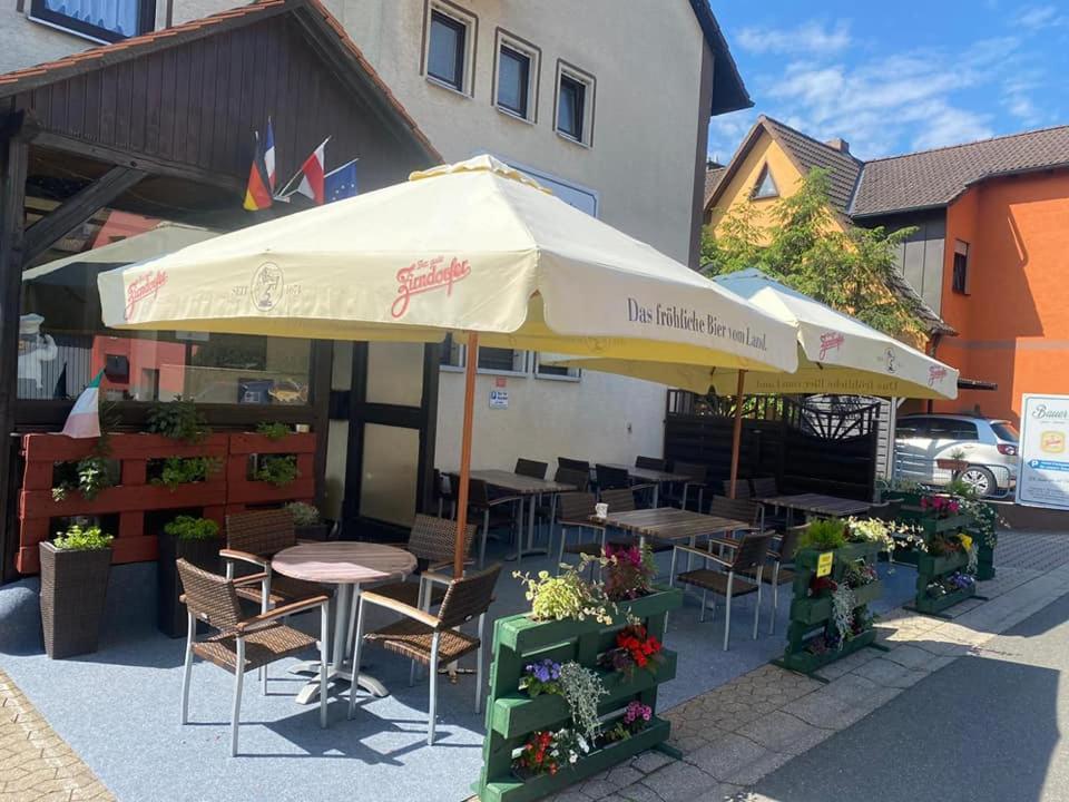 Grosshabersdorf Bauer'S Pension-Restaurant-Catering מראה חיצוני תמונה