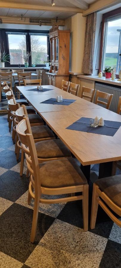 Grosshabersdorf Bauer'S Pension-Restaurant-Catering מראה חיצוני תמונה